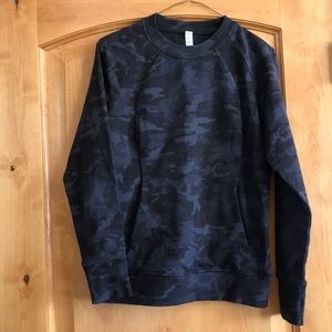 Lululemon sweatshirt